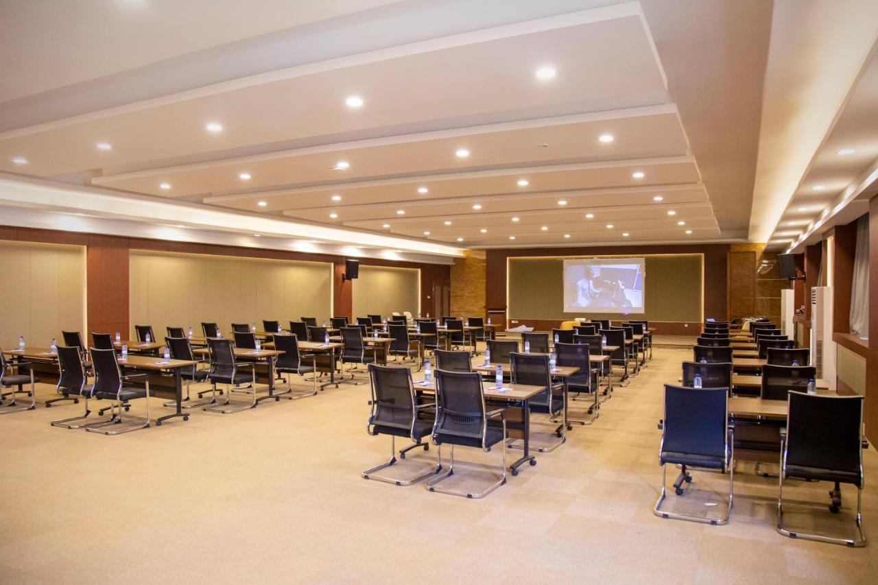M hotel Kigali Buitenkant foto