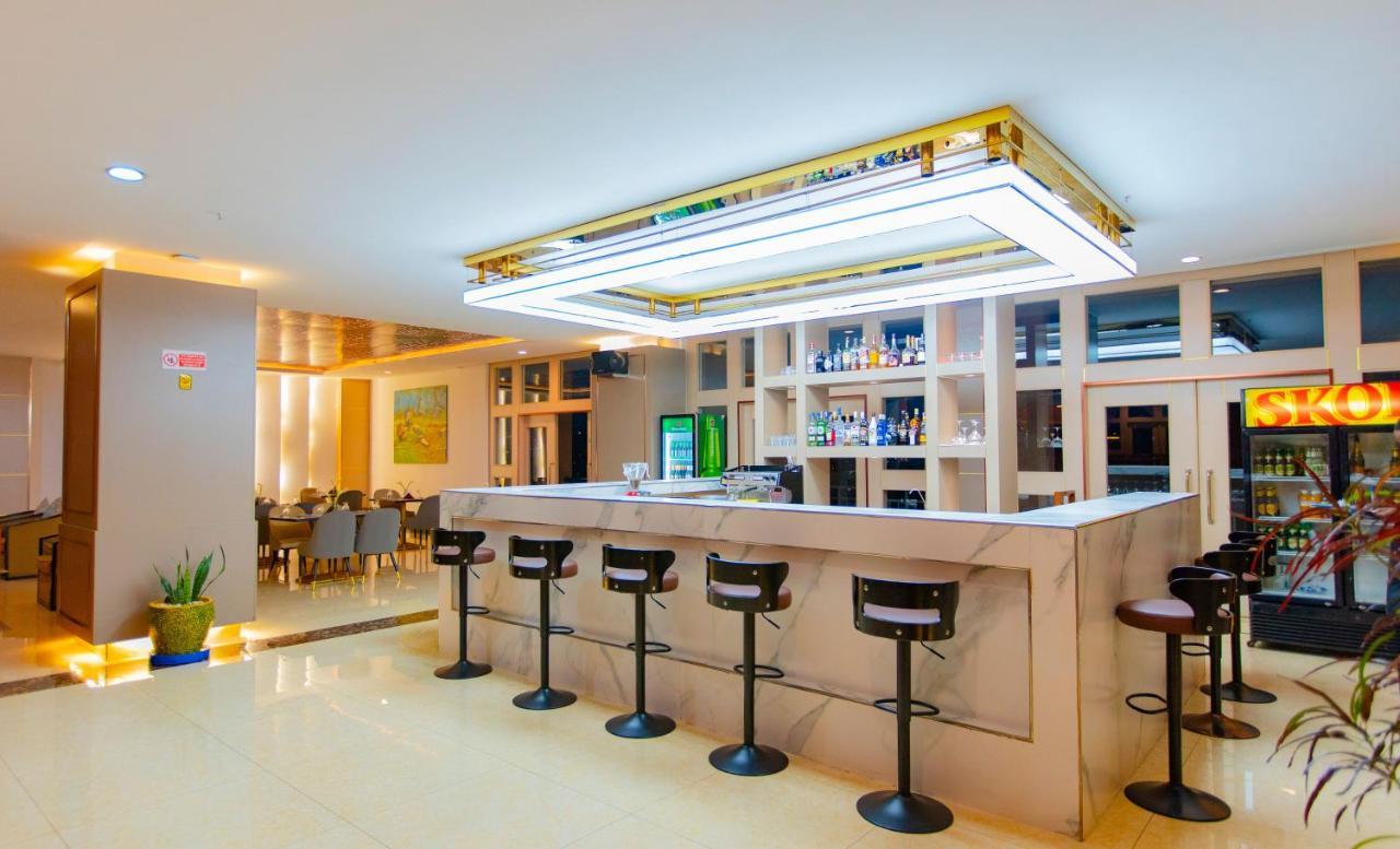 M hotel Kigali Buitenkant foto