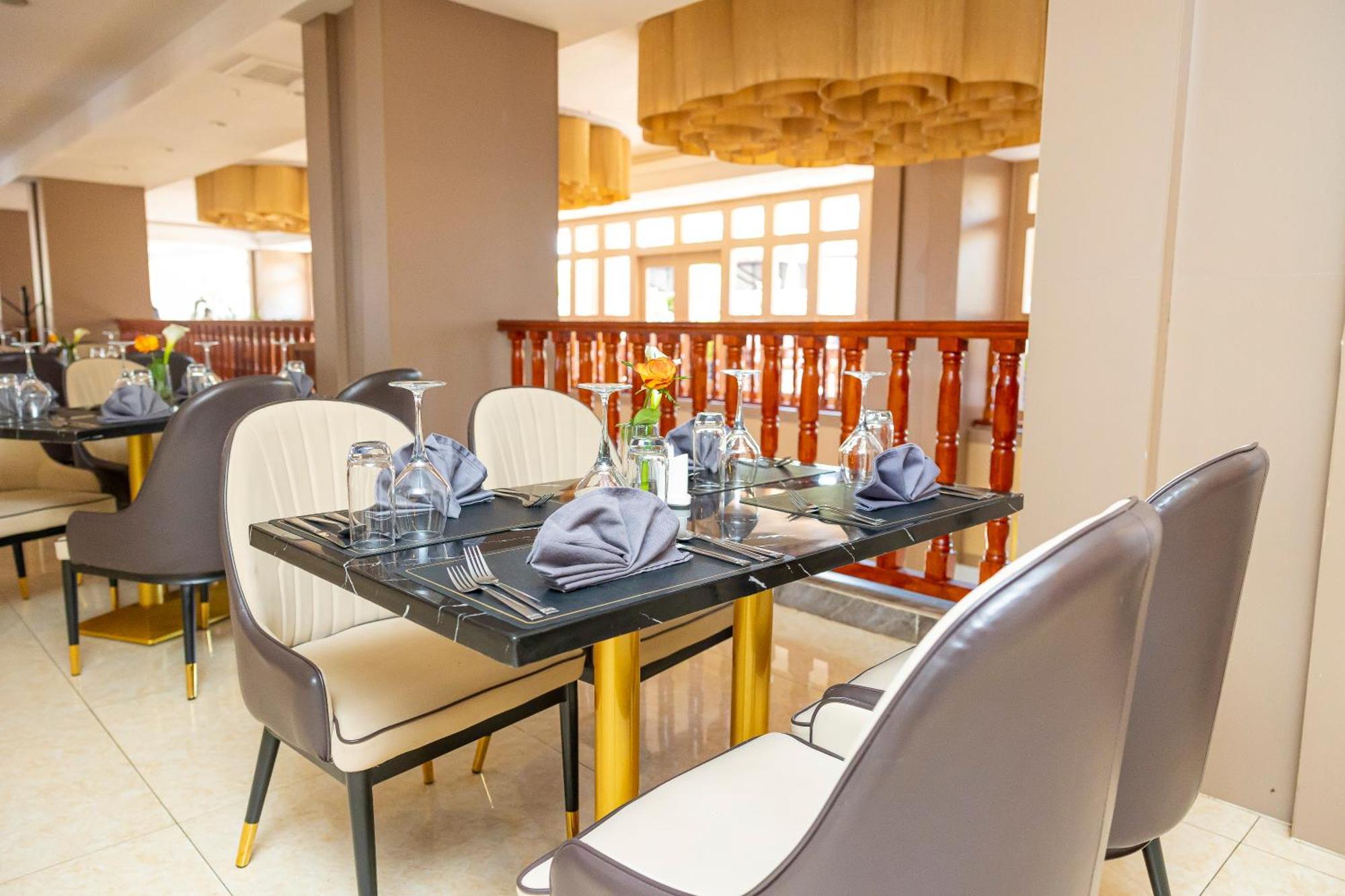 M hotel Kigali Buitenkant foto