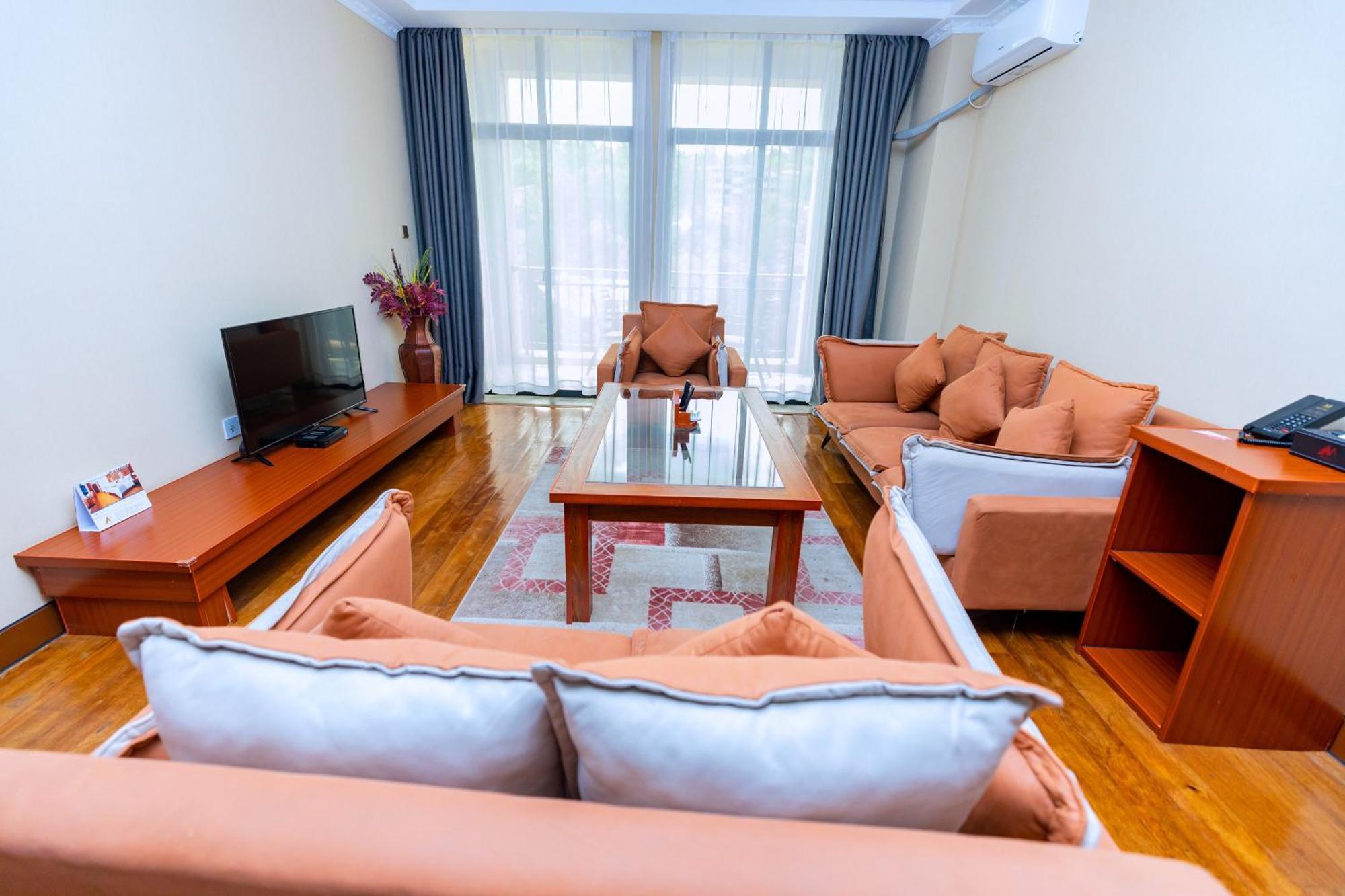 M hotel Kigali Buitenkant foto